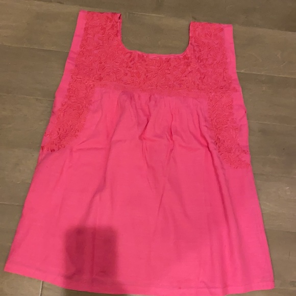 J Marie pink embroidered top in a size Sm - Picture 4 of 4